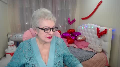 Snapshot of kaylesmoll chatting on February 4, 9:31 pm kaylesmoll online show from February 4, 9:31 pm
