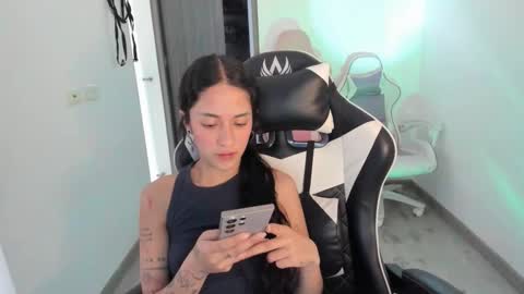 kaylie online show from December 17, 8:46 pm