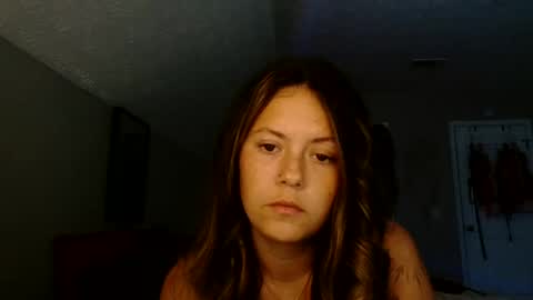 kaylin030501 online show from August 5, 9:43 pm