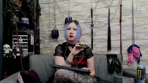 Miss Kazia online show from January 10, 1:21 am