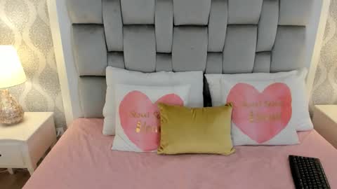 Keiira Fox online show from January 15, 12:22 pm