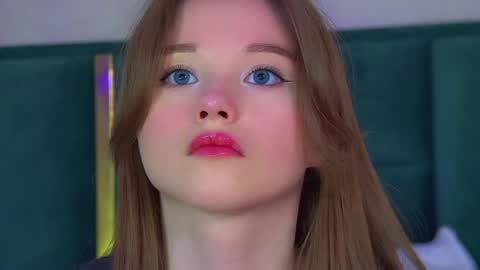 Keira online show from May 27, 1:57 am