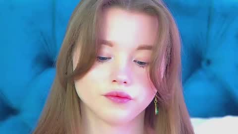 Keira online show from May 31, 6:30 am