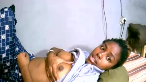 keisha759446 online show from February 6, 6:44 pm