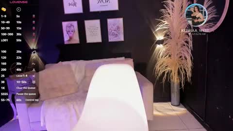 Keisha online show from October 4, 8:09 am