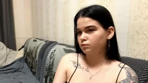 Bella online show from April 16, 8:08 pm