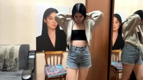 Bella online show from April 17, 3:14 pm