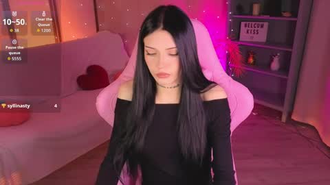 Kelly online show from April 18, 6:05 am