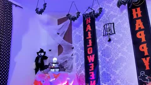 kelly__thomson online show from October 26, 11:22 pm