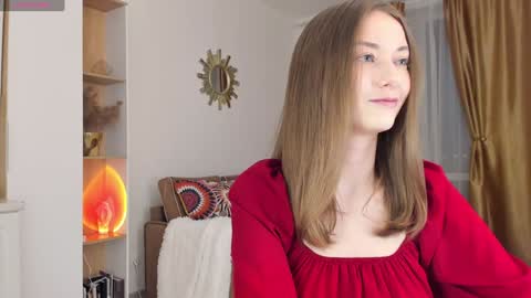 Kelly XO online show from February 3, 3:06 pm