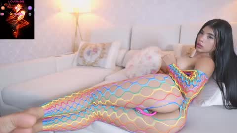 vanessa online show from April 17, 5:53 am