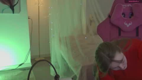 kelly online show from March 15, 9:33 am