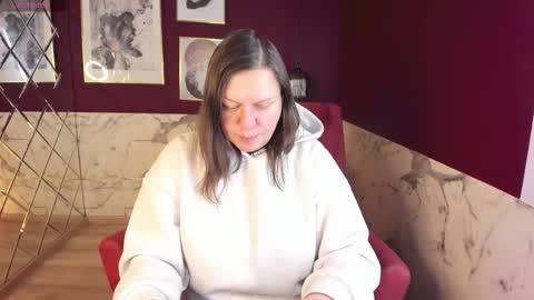 Kelly online show from February 12, 5:31 am