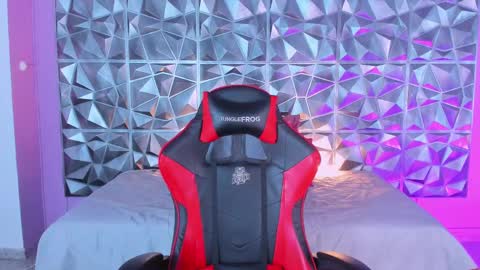 Kendall online show from March 10, 8:45 pm