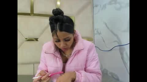 kendall69__ online show from November 11, 12:57 pm