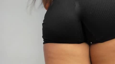 kendall queen   online show from February 21, 8:31 pm