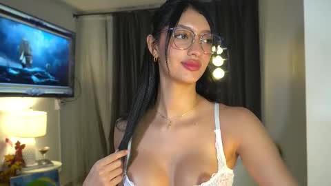 Andrea online show from November 5, 11:43 pm