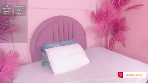 kendallbleer online show from October 30, 11:44 am