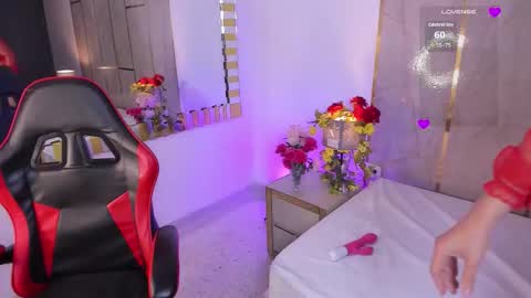 Kendall online show from December 3, 9:28 pm