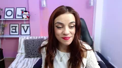 Kendall  online show from November 18, 8:54 pm