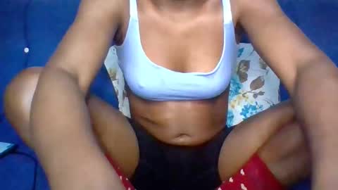 kendie_que online show from October 27, 1:56 am