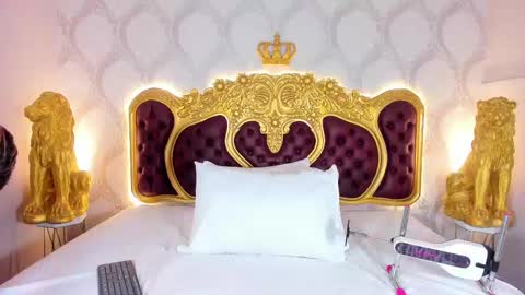 Kendral  online show from October 8, 5:01 am