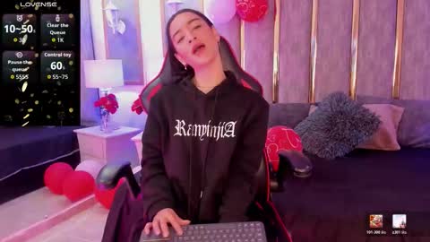 keniavelvet  online show from February 20, 4:30 pm