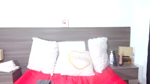 Snapshot of kennethcodyy chatting on September 13, 4:37 pm kennethcodyy online show from September 13, 4:37 pm