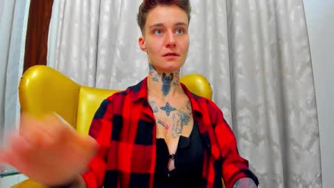 Sellena and Kenny online show from November 21, 8:44 pm