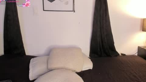 KENTHA  online show from February 26, 11:20 am