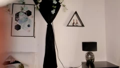 KENTHA  online show from April 6, 10:16 am