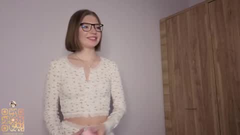 Lisa online show from March 15, 8:33 pm