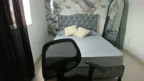 kerena929004 online show from June 14, 4:18 pm