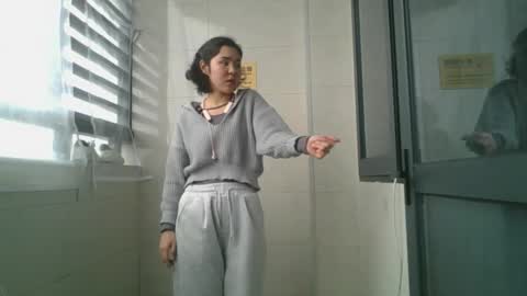 Jenny  online show from January 18, 6:32 am