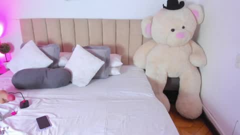 Keyla Gomez online show from May 14, 4:02 pm