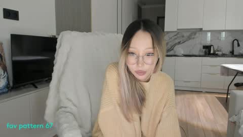 KHAESOO3 Yuna online show from February 8, 11:35 pm