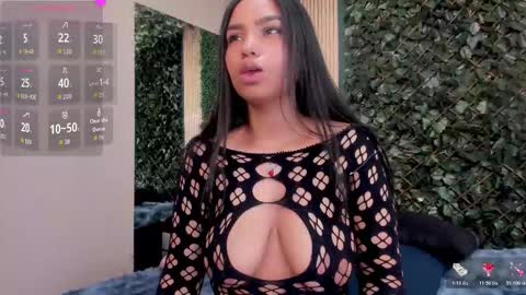 khateandersson online show from December 14, 9:09 pm