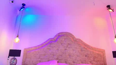 khloejohnson online show from September 28, 10:04 pm