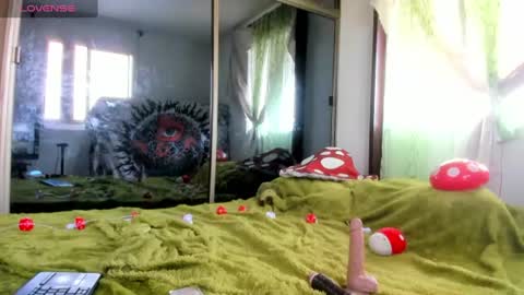 kiara_simos online show from July 27, 8:50 pm