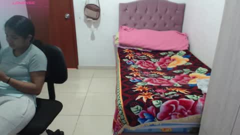 Kiara online show from December 3, 5:15 pm