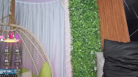 Kiara Zahiri online show from October 30, 11:00 am