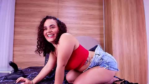 kiaralopez_ online show from June 3, 3:07 am