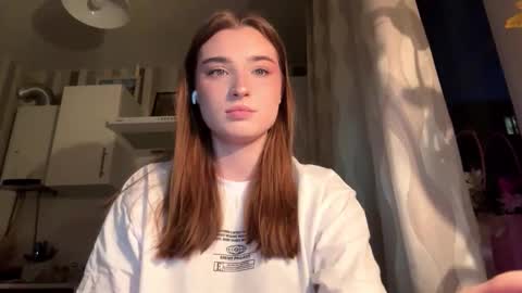 Ola my name is Lissa  Lets hit 10 Thumbs Up together   online show from March 14, 3:46 pm