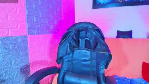 leidy  online show from December 15, 2:28 am