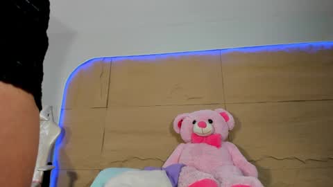 KIM COOPER online show from March 7, 10:02 am