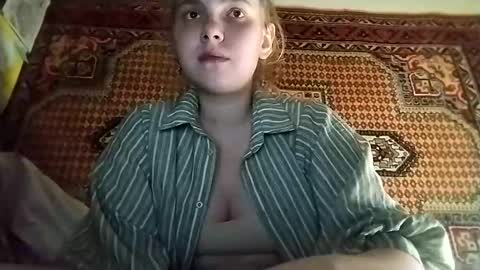 kikibang_ online show from January 16, 7:21 pm