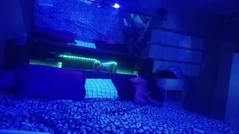 kikilovespartylights online show from April 12, 10:51 am