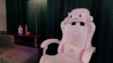 Kiki online show from October 14, 9:12 am