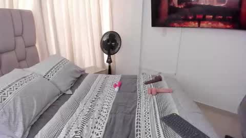 Ana      online show from April 18, 3:36 pm