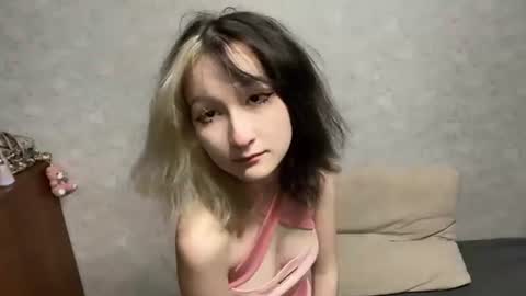 killie_baby online show from June 13, 4:48 pm